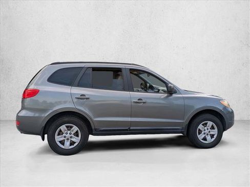Used 2009 Hyundai Santa Fe GLS FWD image 4