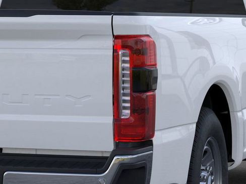 New 2024 Ford F350 XL w/ 360-Degree Camera Package image 21