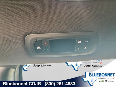 New 2026 Chrysler Pacifica Select FWD image 30