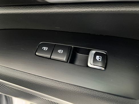 Used 2025 Kia Telluride S FWD image 29