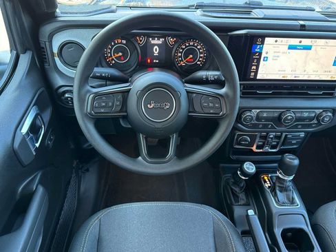 New 2026 Jeep Gladiator Sport AWD/4WD image 11