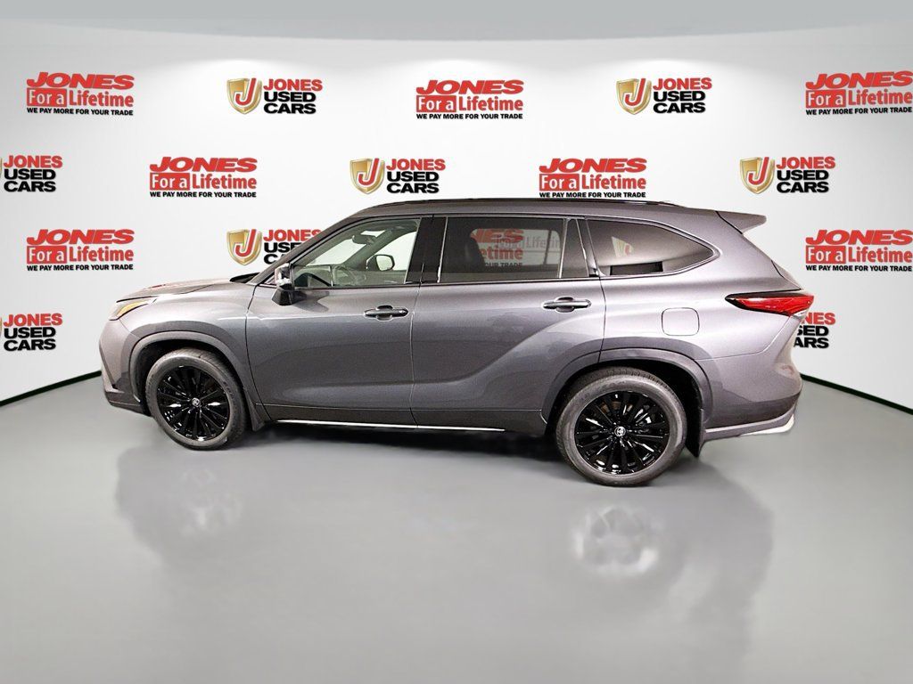 Used 2023 Toyota Highlander XSE AWD/4WD image 15