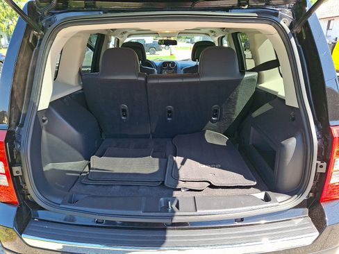 Used 2017 Jeep Patriot High Altitude AWD/4WD image 28