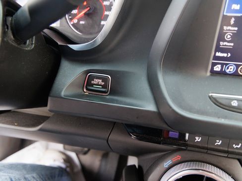 Used 2022 Chevrolet Camaro LT image 28