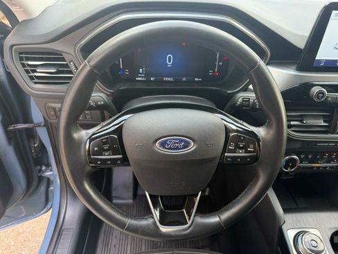 Used 2024 Ford Escape Active AWD/4WD image 2