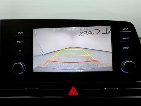 Used 2023 Hyundai Elantra SE FWD image 20