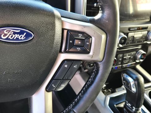 Used 2018 Ford F150 Lariat w/ Equipment Group 502A Luxury image 18