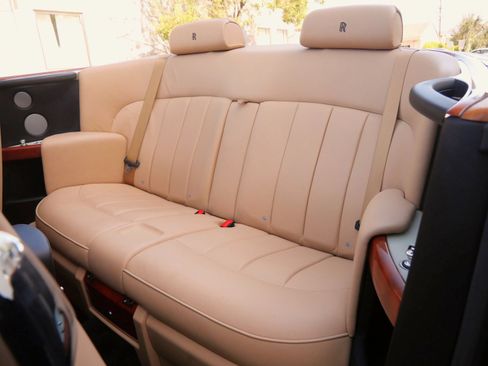 Used 2013 Rolls-Royce Phantom Drophead Coupe RWD image 8