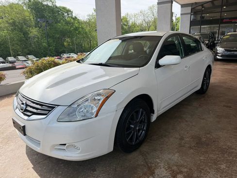 Used 2010 Nissan Altima 2.5 S image 3