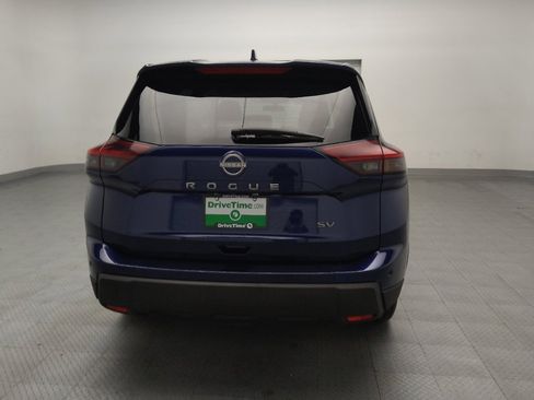 Used 2024 Nissan Rogue SV image 7