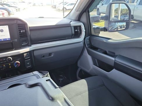 Certified 2025 Ford F450 XLT w/ 360-Degree Camera Package image 21