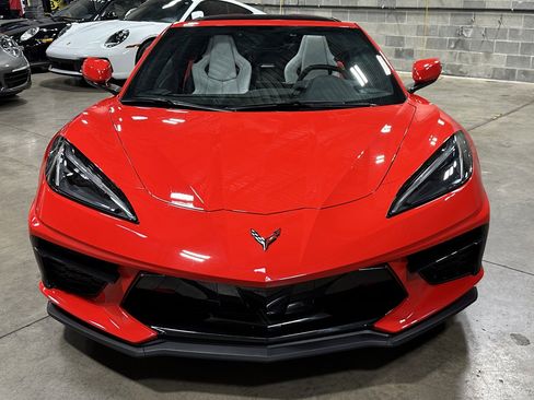 Used 2021 Chevrolet Corvette Stingray Coupe w/ Z51 Performance Package image 19