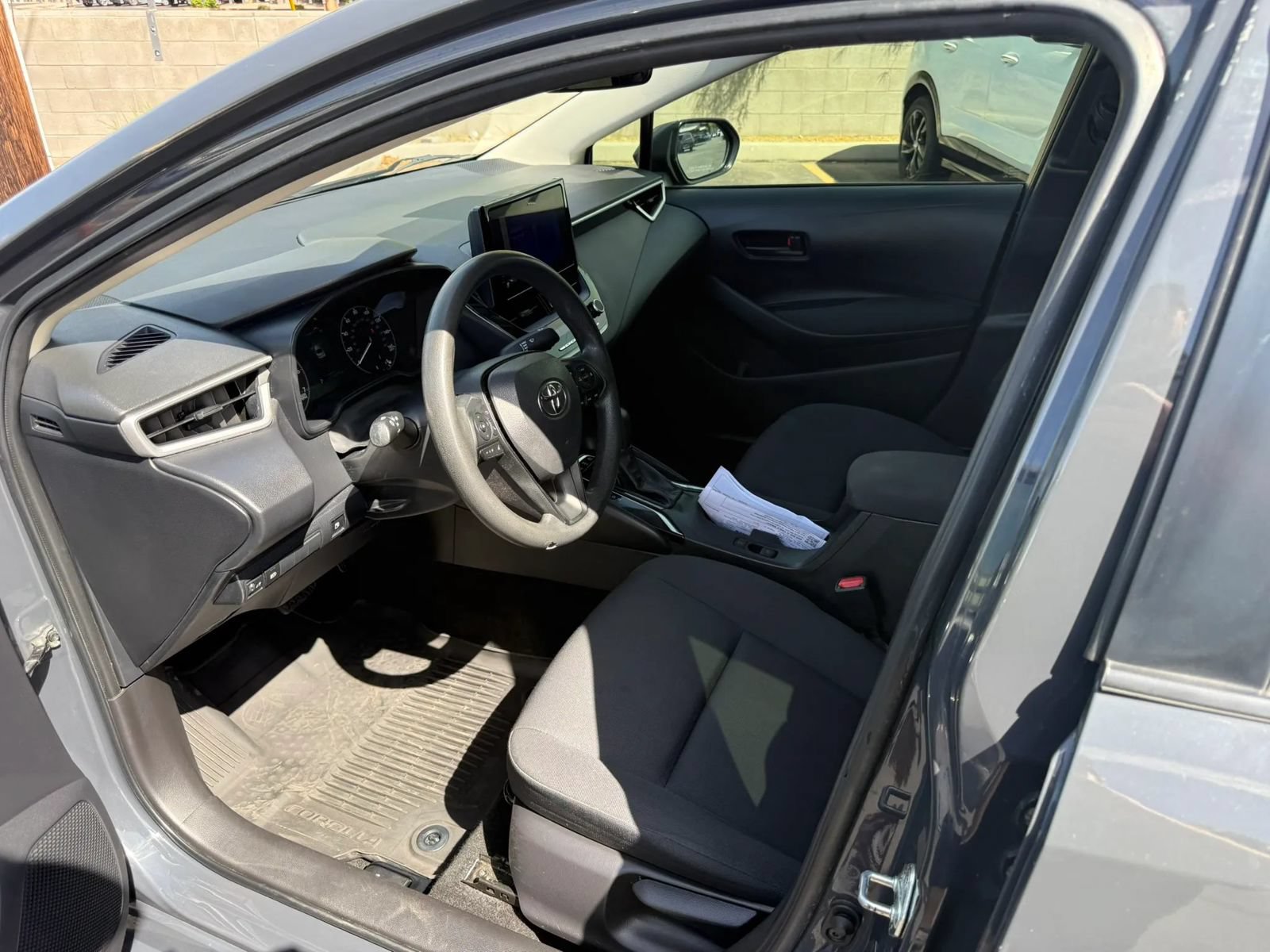 Used 2023 Toyota Corolla LE FWD image 11