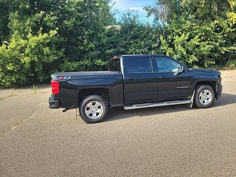 Used 2018 Chevrolet Silverado 1500 LT w/ All Star Edition AWD/4WD image 11