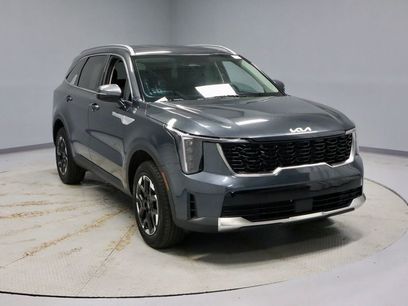 Used 2025 Kia Sorento S