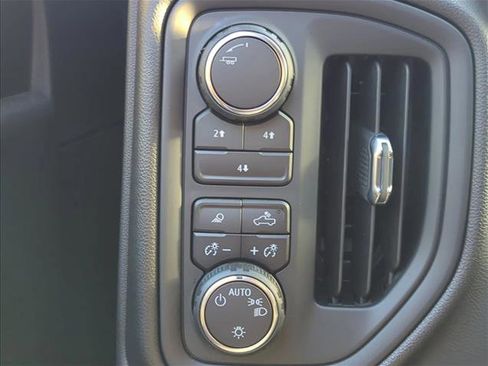 Used 2024 Chevrolet Silverado 2500 Custom w/ Custom Value Package image 12