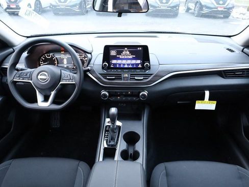 New 2025 Nissan Altima 2.5 SV image 21