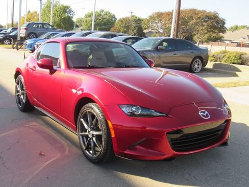 Used 2019 MAZDA MX-5 Miata RF Grand Touring image 4
