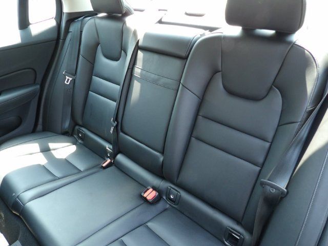 Certified 2025 Volvo S60 B5 Core FWD image 24