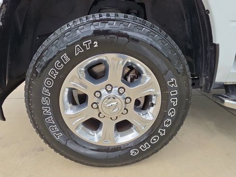 Used 2024 RAM 2500 Big Horn AWD/4WD image 12