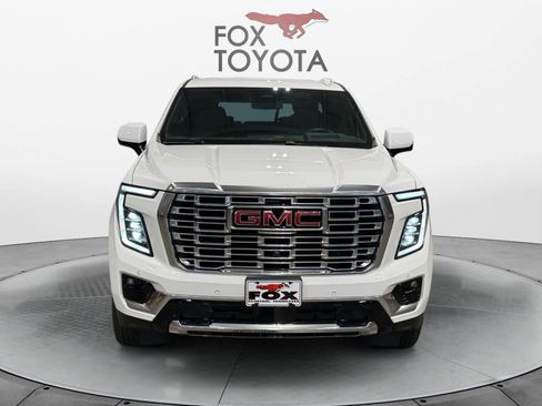 Used 2025 GMC Yukon Denali AWD/4WD image 9