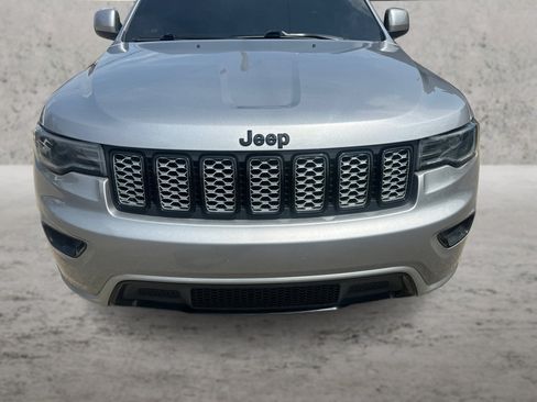 Used 2020 Jeep Grand Cherokee Altitude AWD/4WD image 13