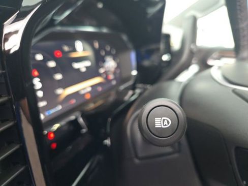 Used 2026 GMC Sierra 1500 SLE w/ LPO, GMC Protection Package image 26