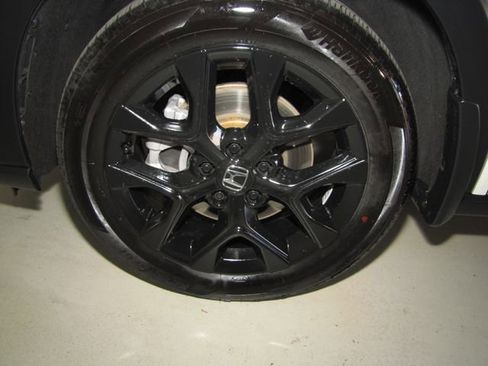 Certified 2025 Honda HR-V Sport image 24
