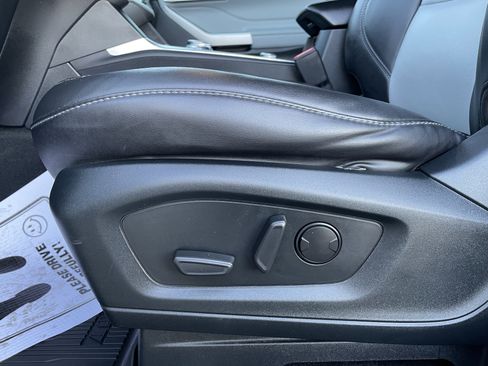 Used 2023 Ford Explorer XLT w/ Equipment Group 202A image 15