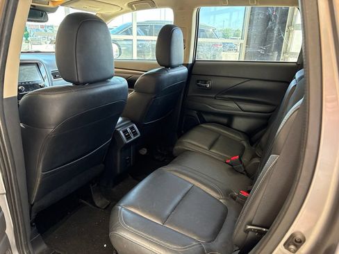 Used 2020 Mitsubishi Outlander SEL AWD/4WD image 17