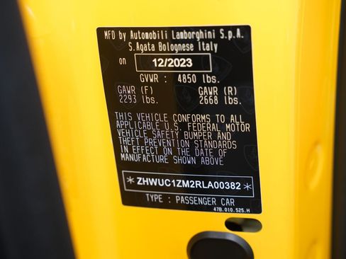 Used 2024 Lamborghini Revuelto image 48