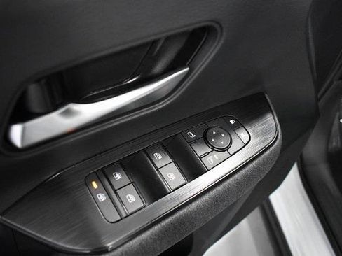 New 2025 Nissan Kicks SV w/ SV Premium Package image 15