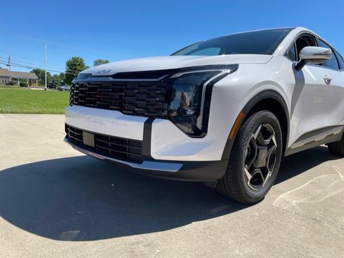 New 2026 Kia Sportage EX FWD image 14