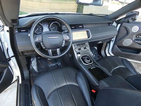 Used 2018 Land Rover Range Rover Evoque SE Dynamic image 21