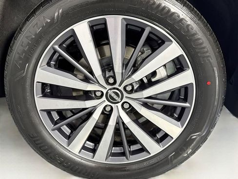 Used 2022 Nissan Pathfinder Platinum w/ Lighting Package (N93) image 34