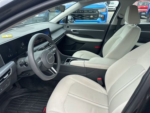 Used 2025 Hyundai Sonata SEL FWD image 10
