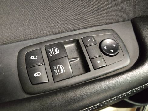 Used 2019 Dodge Challenger SXT RWD image 27