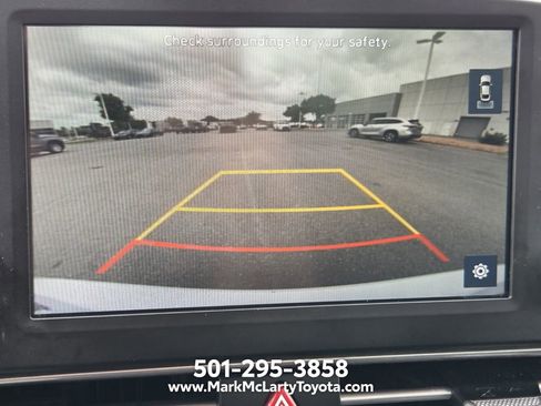 Used 2023 Hyundai Elantra SEL FWD image 18