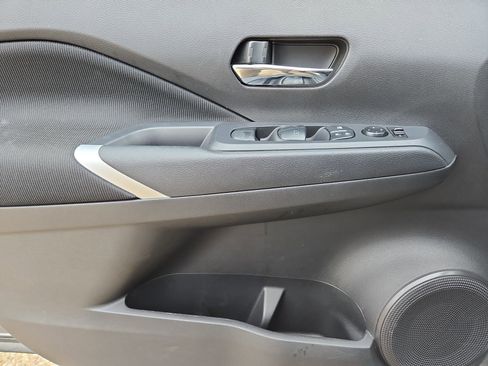 Used 2024 Nissan Kicks SV image 15