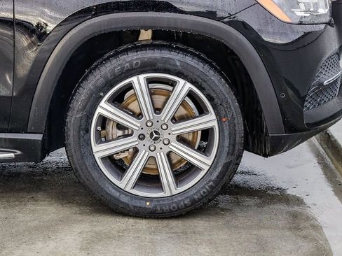 Used 2022 Mercedes-Benz GLS 450 4MATIC image 11