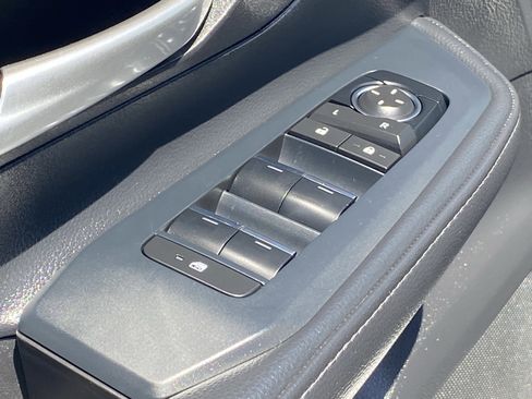 Certified 2025 Toyota Grand Highlander FWD image 30