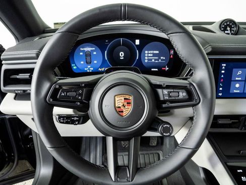 New 2026 Porsche Macan 4 Electric AWD/4WD image 9