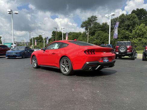 New 2025 Ford Mustang EcoBoost image 7