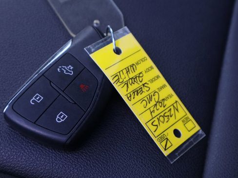 Used 2024 GMC Sierra 2500 Pro w/ Convenience Package image 27