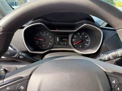 Used 2023 Chevrolet TrailBlazer LS FWD image 17