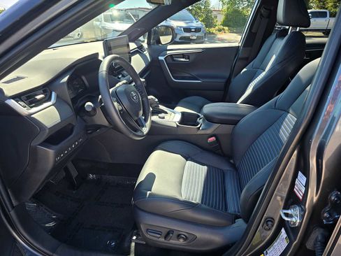 Used 2025 Toyota RAV4 XSE w/ Advanced Technology Package image 20
