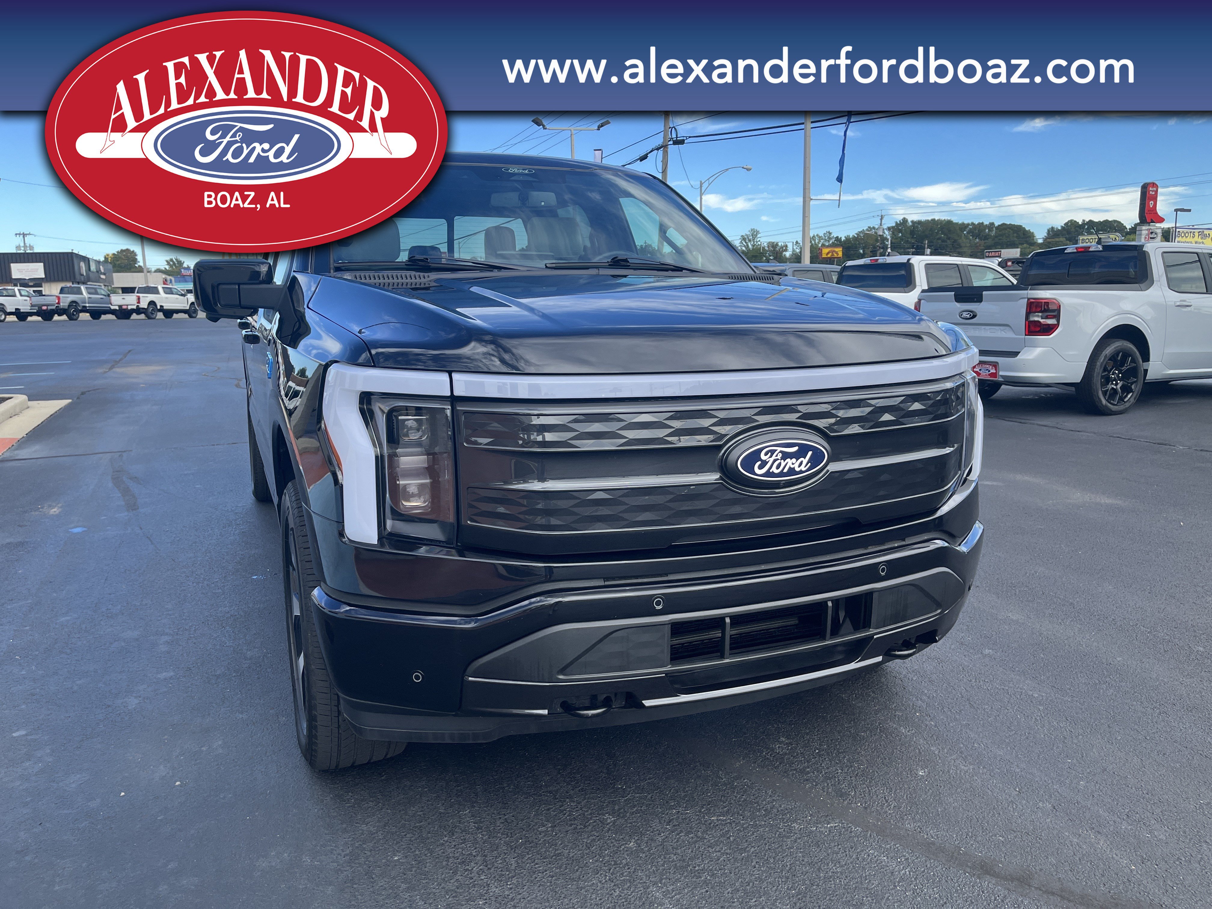 Used 2025 Ford F150 Lightning Platinum AWD/4WD image 5