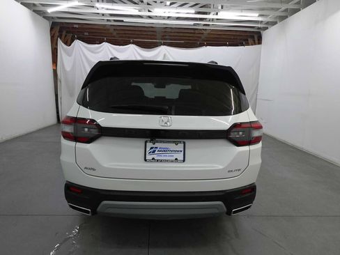 Used 2025 Honda Pilot Elite image 6