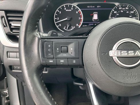 Used 2022 Nissan Rogue SV w/ SV Premium Package image 18