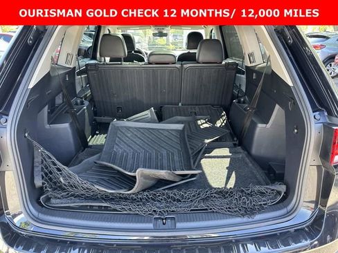Used 2024 Volkswagen Atlas Peak Edition SEL AWD/4WD image 16